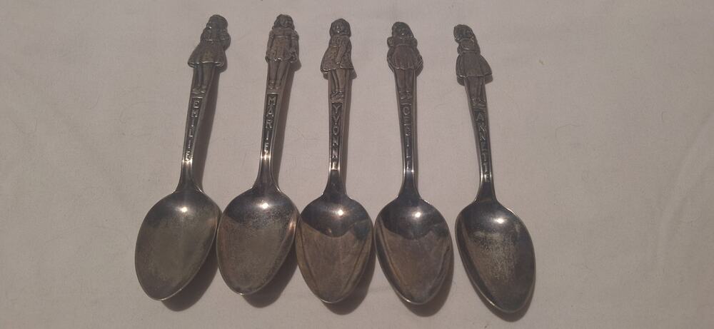 Vintage Carlton Silverplate Dionne Quintuplets Spoon Set of 5 Girls 1930s